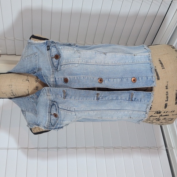 Lucky Brand Light Blue Denim Vest NWT Size S - Picture 2 of 9